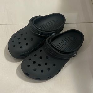 Black Crocs, Size 6 Men & 8 Women